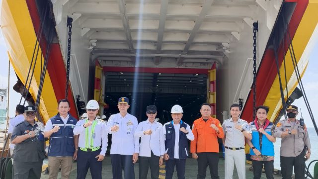 Uji Coba Sandar Kapal Penyeberangan di Dermaga PT. Bandar Bakau Jaya, Bojonegara