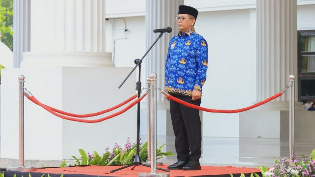 Peringati Hardiknas, Andra Soni Pastikan Program Sekolah Gratis Jangkau Madrasah Aliyah