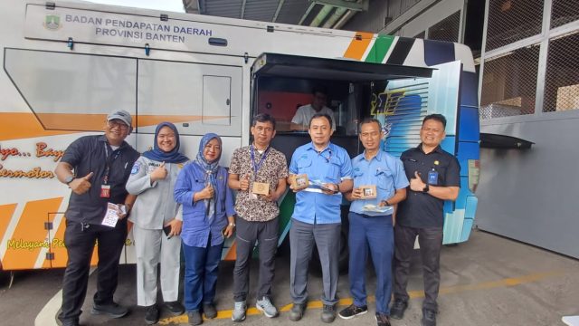 Permudah Masyarakat Bayar Pajak Kendaraan, Jasa Raharja UPT Serpong Fasilitasi Mobil Samling di HUT PT Indah Kiat 