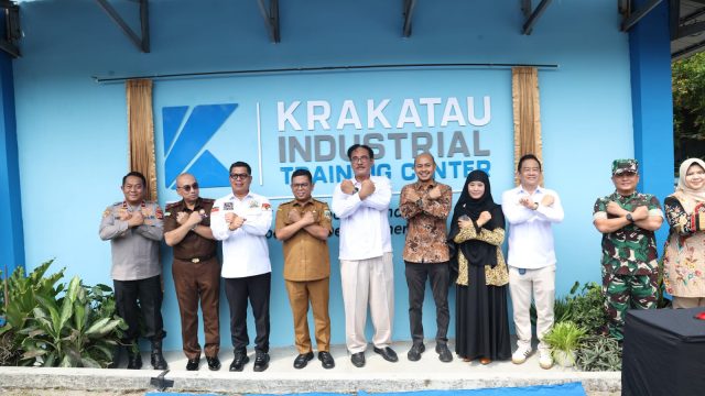 MoU dengan Industri, Andra Soni Minta Dunia Usaha Utamakan Tenaga Kerja Asal Banten