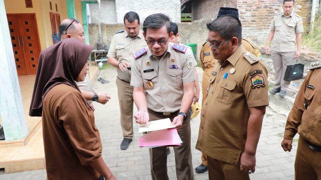Negara Hadir hingga Pintu Rumah, Sertipikat PTSL Selesai, Langsung Diantar ke Rumah Warga
