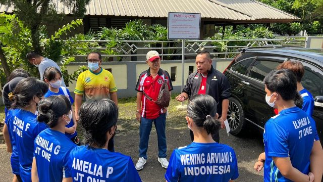 Wening Dapat Kesempatan Magang di Pelatnas, Ketua Pengprov Banten H Sudarto Adinagoro Semangati dan Apresiasi PP PBSI