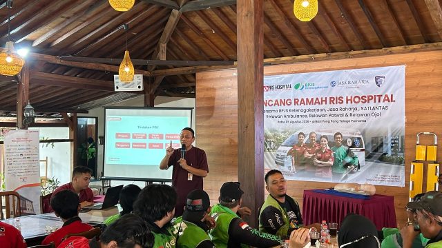 Jasa Raharja Perkuat Sinergi dengan RS RIS Hospital, Polres Tangerang Selatan, dan BPJS Ketenagakerjaan dalam Sosialisasi Keterjaminan Korban Kecelakaan Lalu Lintas Relawan Ambulans dan Pengemudi Ojol melalui Pelatihan PPGD