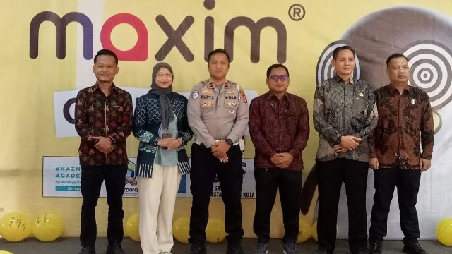 Perkuat Kolaborasi Lintas Sektor, Maxim Gelar Kompetisi Cerdas Cermat di Kota Serang