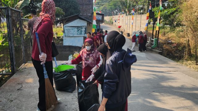 UNSERA Berdampak Perkuat Gerakan Sungai Bersih melalui Gotong Royong Bersama Masyarakat