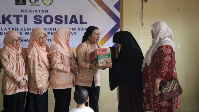 Wujudkan Kehadiran Nyata di Tengah Masyarakat, Kemenkum Banten Bakti Sosial di Yayasan Yatim Al-Mabrurotul
