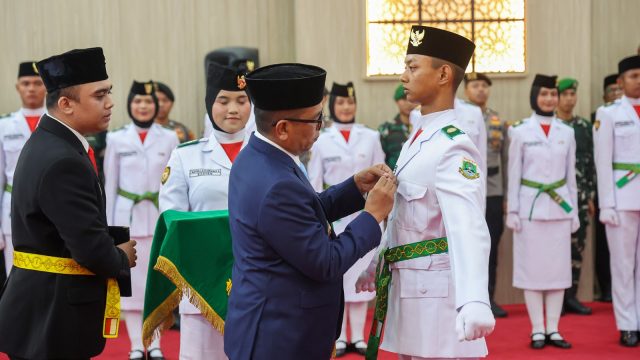 Gubernur Andra Soni Kukuhkan Anggota Paskibraka Provinsi Banten
