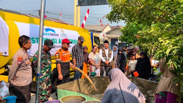 Tanggap Kekeringan Lebak: BAZNAS Banten dan Bank Banten Pasok 32.000 Liter Air Bersih ke Cipanas