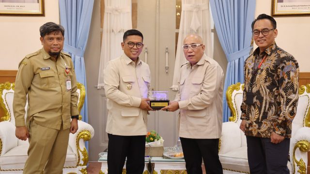 Gubernur Banten Andra Soni Minta Penataan Kabel SJUT Selaras dengan Program Indonesia Asri