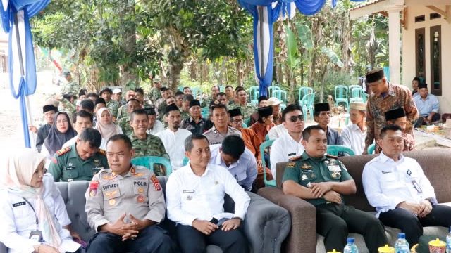 Wujudkan Harapan Warga, Kodim 0602/Serang dan PUPR Bangun Jalan Rabat Beton 134 Meter